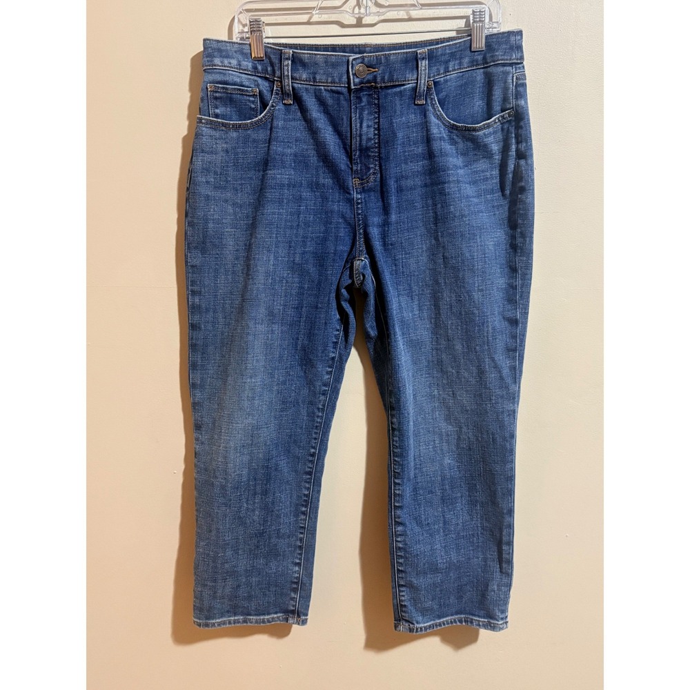 Chicos So Slimming Girlfriend Slim Leg Crop Jeans Womens 8 Medium Wash Excellent